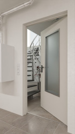 Detail-Milieuansicht von Innentür-Set Stahl mit Feuerschutzfunktion H16-1 OD mit Rechteckverglasung Ausschnitt 3 inkl. Eckzarge - Hörmann
