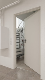 Detail-Milieuansicht von Außentür-Set Stahl mit Feuerschutzfunktion H16-1 OD inkl. Eckzarge - Hörmann