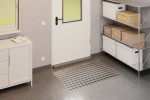 Milieubild Garage mit Metallregal, Schrank und Aluprofilmatte KLASSIK Rips T12PP sand / Safe R01V schwarz - Entrada
