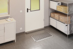 Milieubild Garage mit Metallregal, Schrank und Schuhabtreter HOME Rips T05PP grau 90 x 50 cm - Entrada
