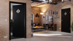 Main-Milieuansicht von Schwarz RAL 9005 LA 6 Raute Mattlack Basic Innentür - Huga