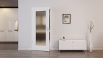 Front-Milieubild von HUGA Innentür Kontur 1 Weißlack Classic mit Lichtausschnitt LA