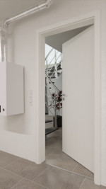 Detail-Milieuansicht von GARANT Wärmeschutztür Authentic Bianco CePaL