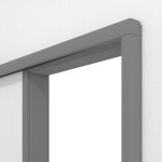 Detailansicht von LEBO Schiebetürsystem vor der Wand laufend Ultramatt Hygge Grau ähnl. RAL 7037 Versio inkl. Zarge