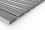 Schräge Detailansicht von Aluprofilmatte KLASSIK Safe R02V grau / Kratzleiste - Entrada