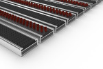 Schräge Detailansicht von Aluprofilmatte KLASSIK Safe R01V schwarz / Work B04 brau - Entrada