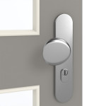 Detailansicht der Oberfläche von GARANT Wohnungseingangstür U12115SD Platingrau GHK08 mit Lichtausschnitt LA-11