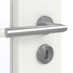 Detailansicht der Oberfläche von GARANT Doppelflügeltür inkl. Zarge Quer Authentic Bianco CPL mit Lichtausschnitt LA-2 Sprosse SP0