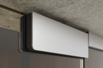 Detailansicht von Sinus 2 Motiv matt Glaspendeltür mit zwei festen Seitenteilen DORMA Mundus BTS Variante 3 - Erkelenz
