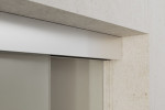 Detailansicht von Atessa Motiv klar Glasschiebetür mit zwei festen Seitenteilen Sigma Flexible Variante 2 - Erkelenz