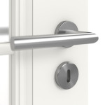 Detailansicht der Oberfläche von HUGA Innentür Kontur 1 Weißlack Classic mit Lichtausschnitt LA Lugano