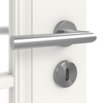 Detailansicht der Oberfläche von HUGA Innentür Kontur 2 Weißlack Classic mit Lichtausschnitt LA Lugano