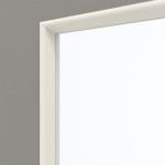 Detailansicht des Lichtausschnitts von GARANT Wohnungseingangstür U12115SD Platingrau GHK08 mit Lichtausschnitt LA-5 mittig