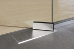 Bodentürschließer von Algo Motiv matt Glaspendeltür mit zwei festen Seitenteilen DORMA Mundus BTS Variante 3 - Erkelenz