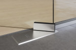 Bodentürschließer von Amara Motiv matt 2-flg. Glaspendeltür mit zwei festen Seitenteilen DORMA Mundus BTS Variante 6 - Erkelenz