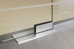 Bodentürschließer von Quer Motiv matt Glaspendeltür mit zwei festen Seitenteilen und Oberlicht DORMA Mundus BTS Variante 9 - Erkelenz