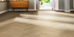 Ansicht von HARO Chevron 4VM Eiche puro auth. TRITTY 200 Aqua LC plus Laminat Bild 2