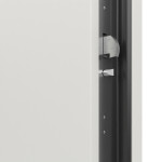 Hörmann Haustür Thermo46 020 mit Seitenteil RAL 9016-RAL 9016 Detail Schließer