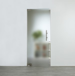 Wohnmilieu mit Modell 102 Ganzglas Pendeltür