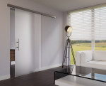Wohnmilieu mit Modell 102 Ganzglas Schiebetür