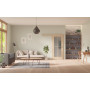 Front-Milieuansicht der vor der Wand laufenden GARANT Schiebetür Authentic Achat CePaL mit Lichtausschnitt LA-3 Sprosse SP0