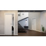 Linea 02 Weißlack Premium Schiebetür in der Wand laufend im Wohnbereich
