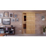 Front-Milieuansicht der vor der Wand laufenden CLASSEN Schiebetür 4.8 Hickory Eiche CPL