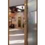 CloseUp-Milieuansicht von CLASSEN Innentür 4.9 Hickory Eiche CPL mit Lichtausschnitt