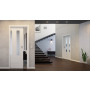 Front-Milieuansicht der in der Wand laufenden Cofi 32 LA-02 Weißlack RAL 9016 Premium Schiebetür