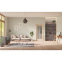 Front-Milieuansicht der in der Wand laufenden GARANT Schiebetür Authentic Sand CePaL mit Lichtausschnitt LA-2 Sprosse SP4