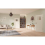 Main-Milieuansicht der in der Wand laufenden GARANT Schiebetür 0105-60 Pearl White CePaL mit Lichtausschnitt LA-9