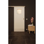 Front-Milieuansicht der vor der Wand laufenden GARANT Feuchtraum-Schiebetür 0105-60 Pearl White Resopal mit Lichtausschnitt LA-8