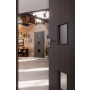 CloseUp-Milieuansicht von HÖRMANN Innentür Groove 23 Staubgrau RAL 7037 Lack DesignLine mit Lichtausschnitt LA 10