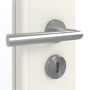 Detailansicht der Oberfläche von GARANT Zimmertür Weiß Struktur Premium CPL mit Lichtausschnitt LA-2 Sprosse SP4