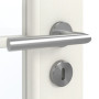 Detailansicht der Oberfläche von GARANT Zimmertür Weiß Struktur Premium GCK08 mit Lichtausschnitt LA-3 Sprosse SP10