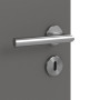 Detailansicht der Oberfläche von HÖRMANN Innentür Groove 39 Staubgrau RAL 7037 Lack DesignLine