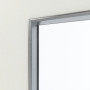 Detailansicht des Lichtausschnitts von GARANT Feuchtraumtür Weiß Struktur Premium GCK08 mit Lichtausschnitt LA-9